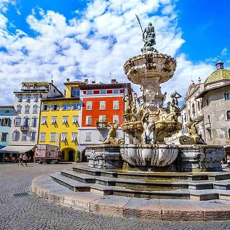 Aparthotel Yugogo Pellico 8 Centro Trento