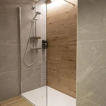 Aparthotel Yugogo Pellico 8 Centro Trento